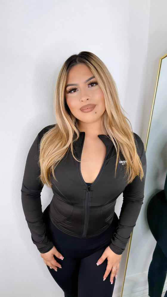 Cropped Sculpted jacket-Black